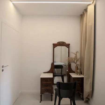 Apartman In Historic Heart Of *